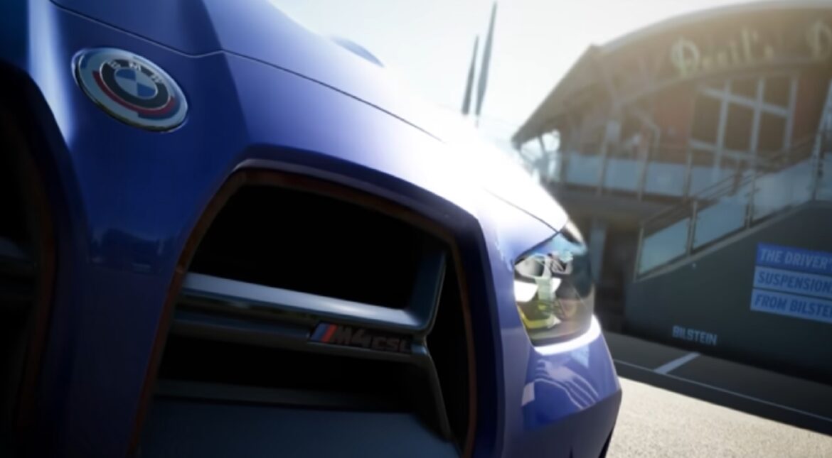Vehículos en Assetto Corsa EVO con gráficos hiperrealistas y simulación avanzada de conducción.